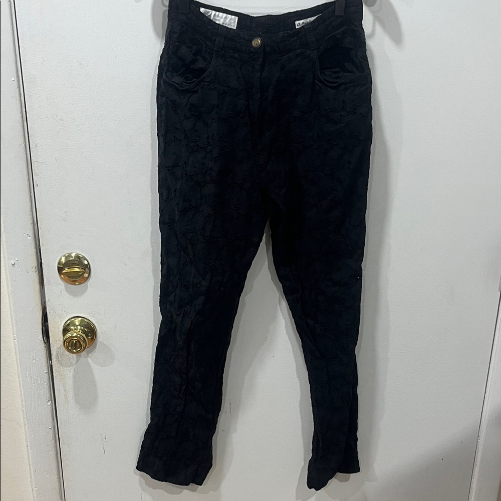 Women's Black Skinny Jeans with Subtle Floral Texture